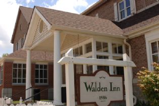 Walden Inn 2007.jpg